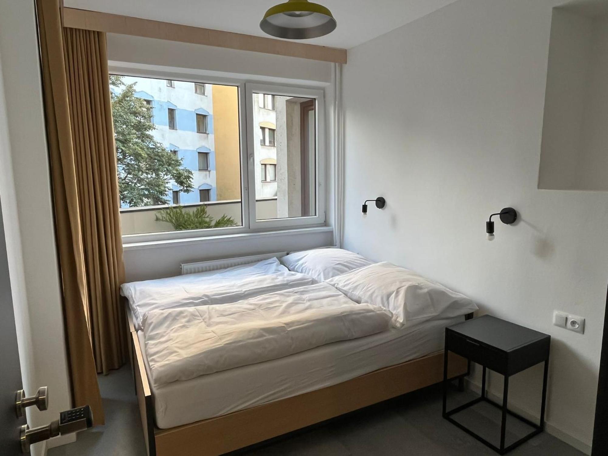 Izy Stay Hostel Pozsony Kültér fotó