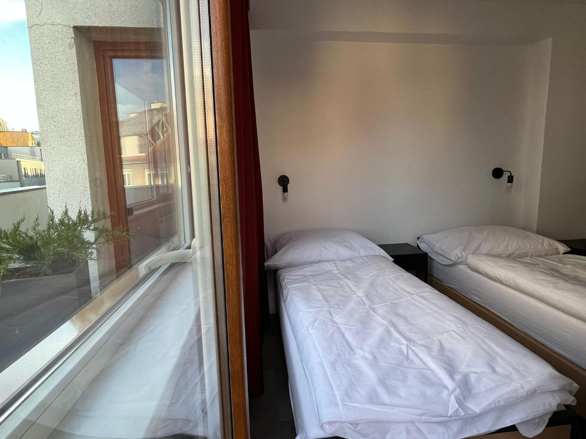 Izy Stay Hostel Pozsony Kültér fotó