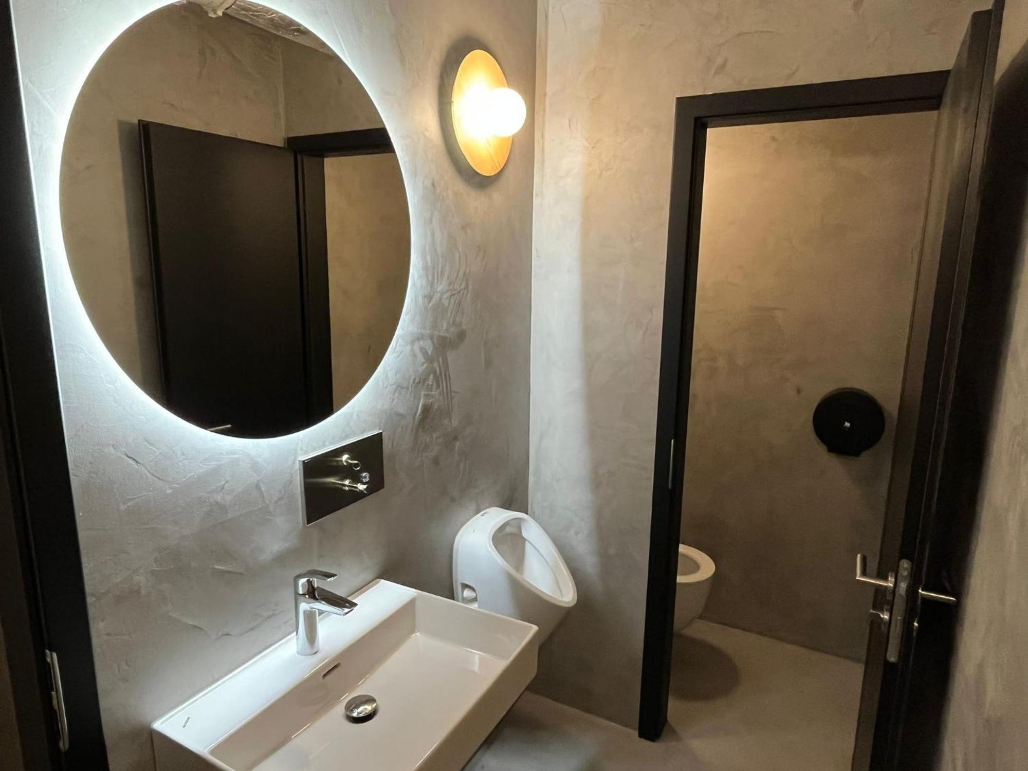 Izy Stay Hostel Pozsony Kültér fotó