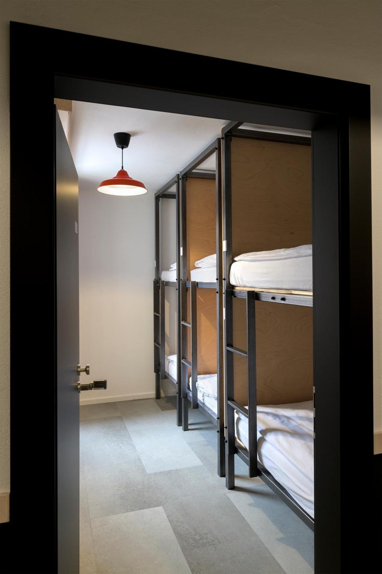 Izy Stay Hostel Pozsony Kültér fotó